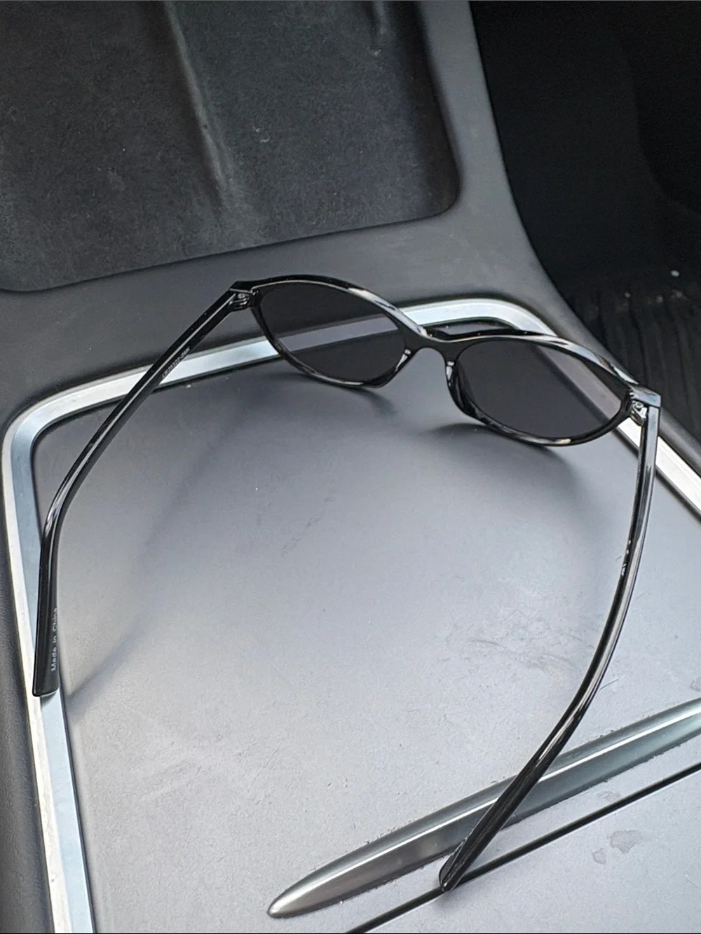 Princess Polly Black Oval Sunglasses
